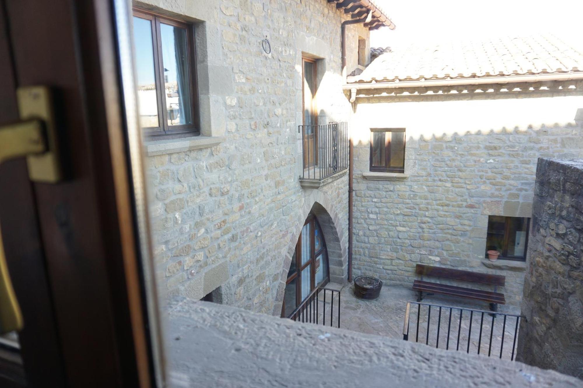 Albergue De Sos del Rey Católico Dış mekan fotoğraf